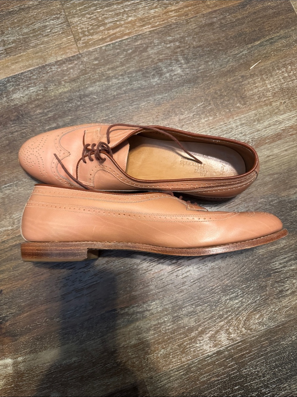 Allen Edmonds Women’s Light Brown Leather Wingtip Oxfords Size 7.5 - Picture 3 of 5